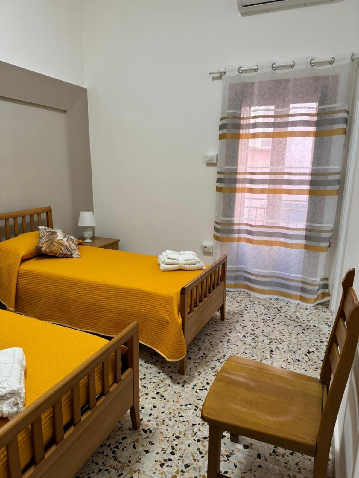 Casa Vacanza Le 2 Sorelle Сиракуза Екстериор снимка